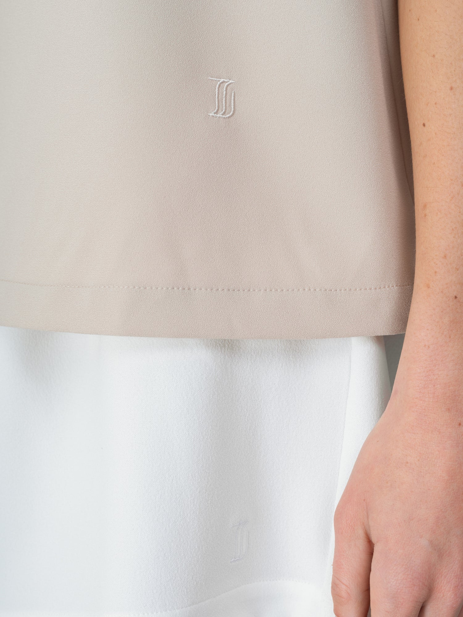 Betty top beige
