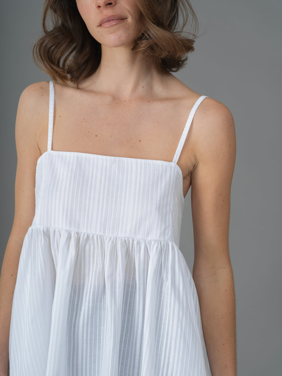 Claude top white