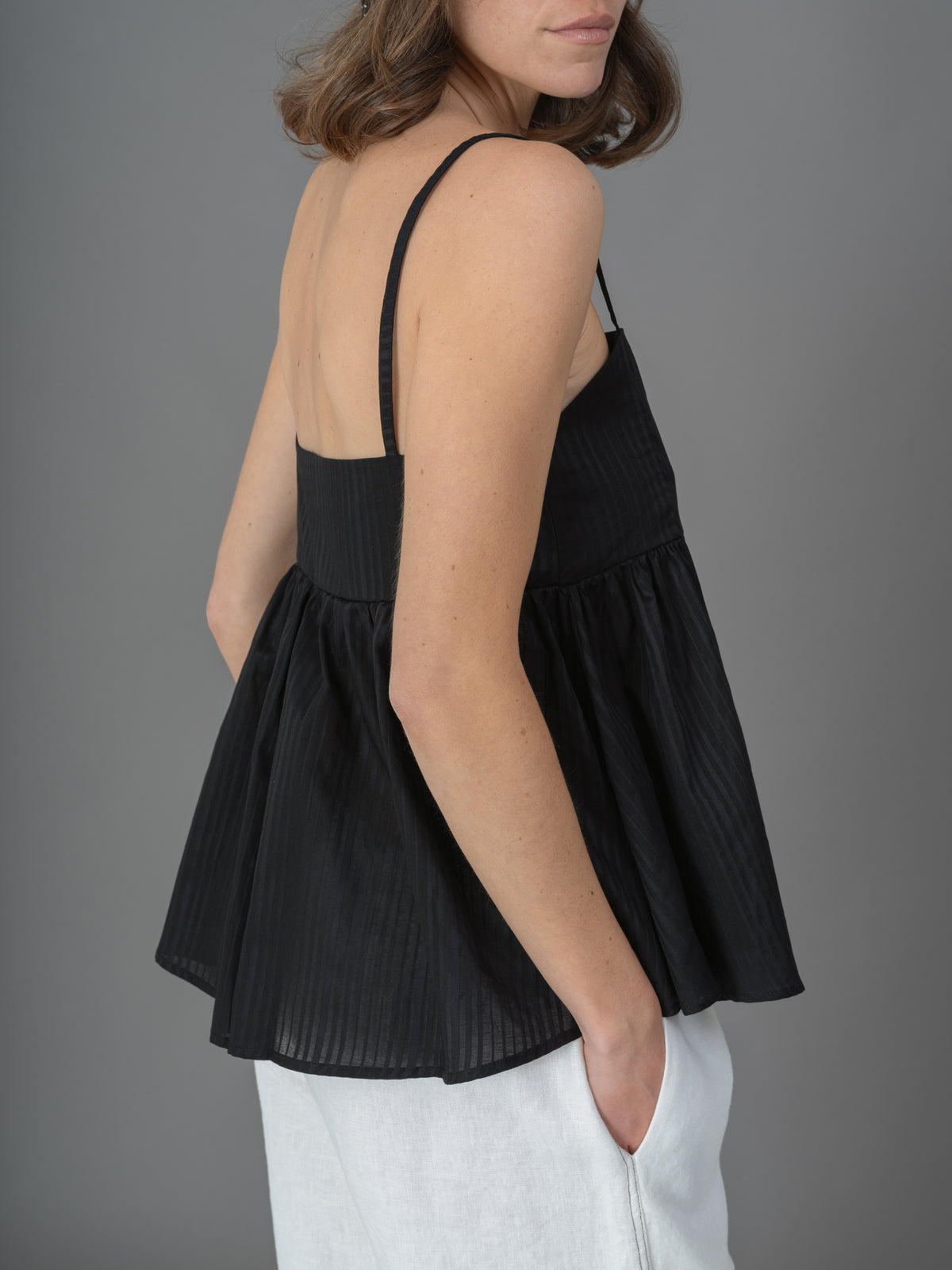 Claude top black