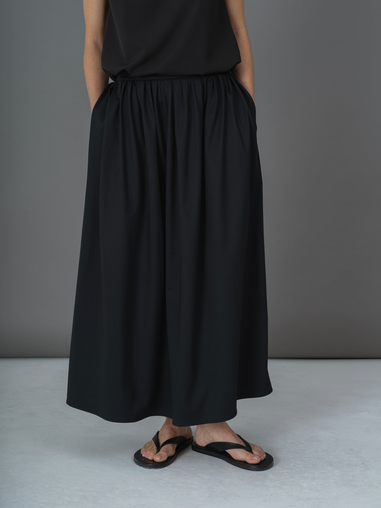 Rita skirt black