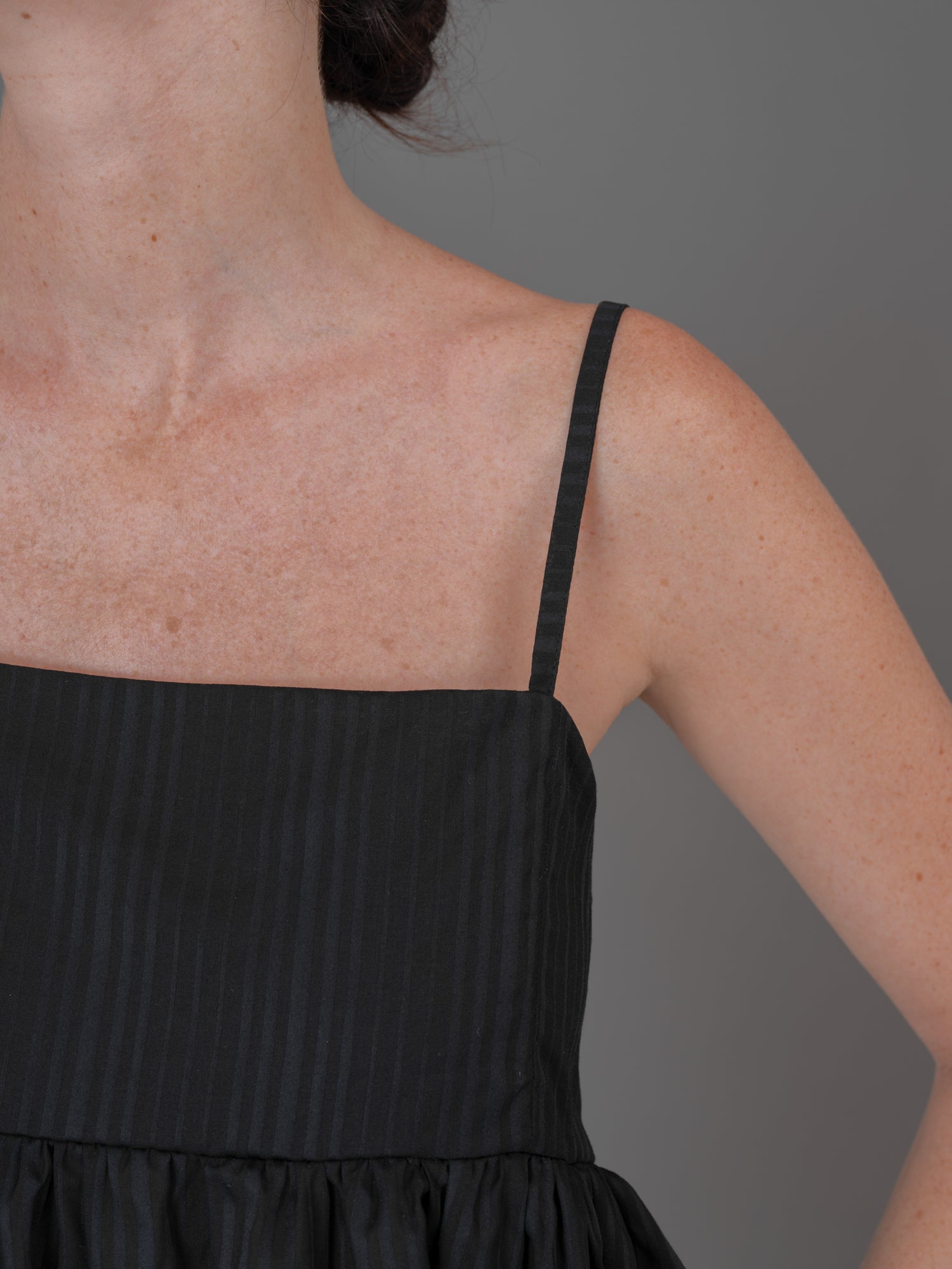 Claude top black