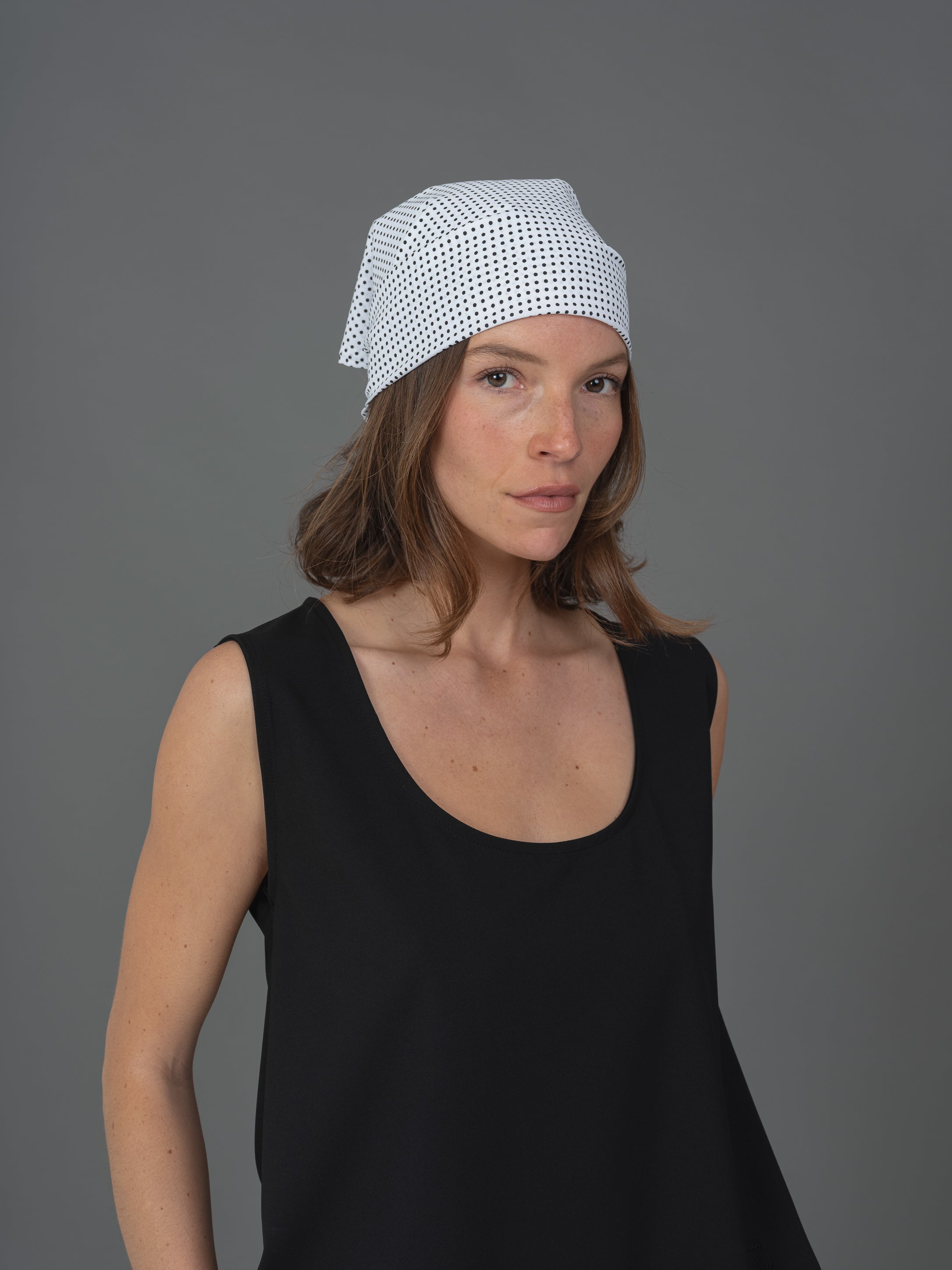 Polka dots scarf white