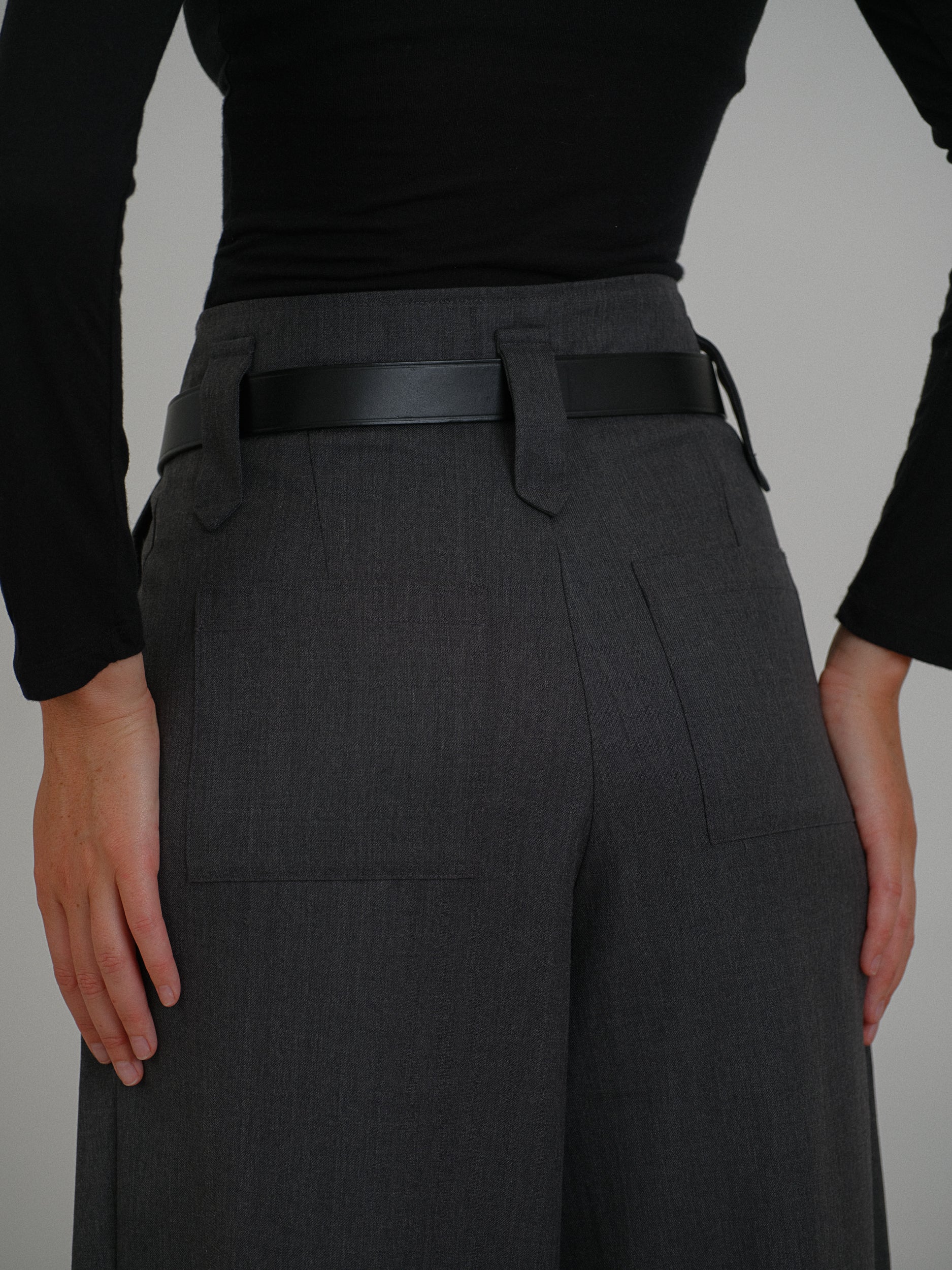 ANDRE PANTS DARK GREY