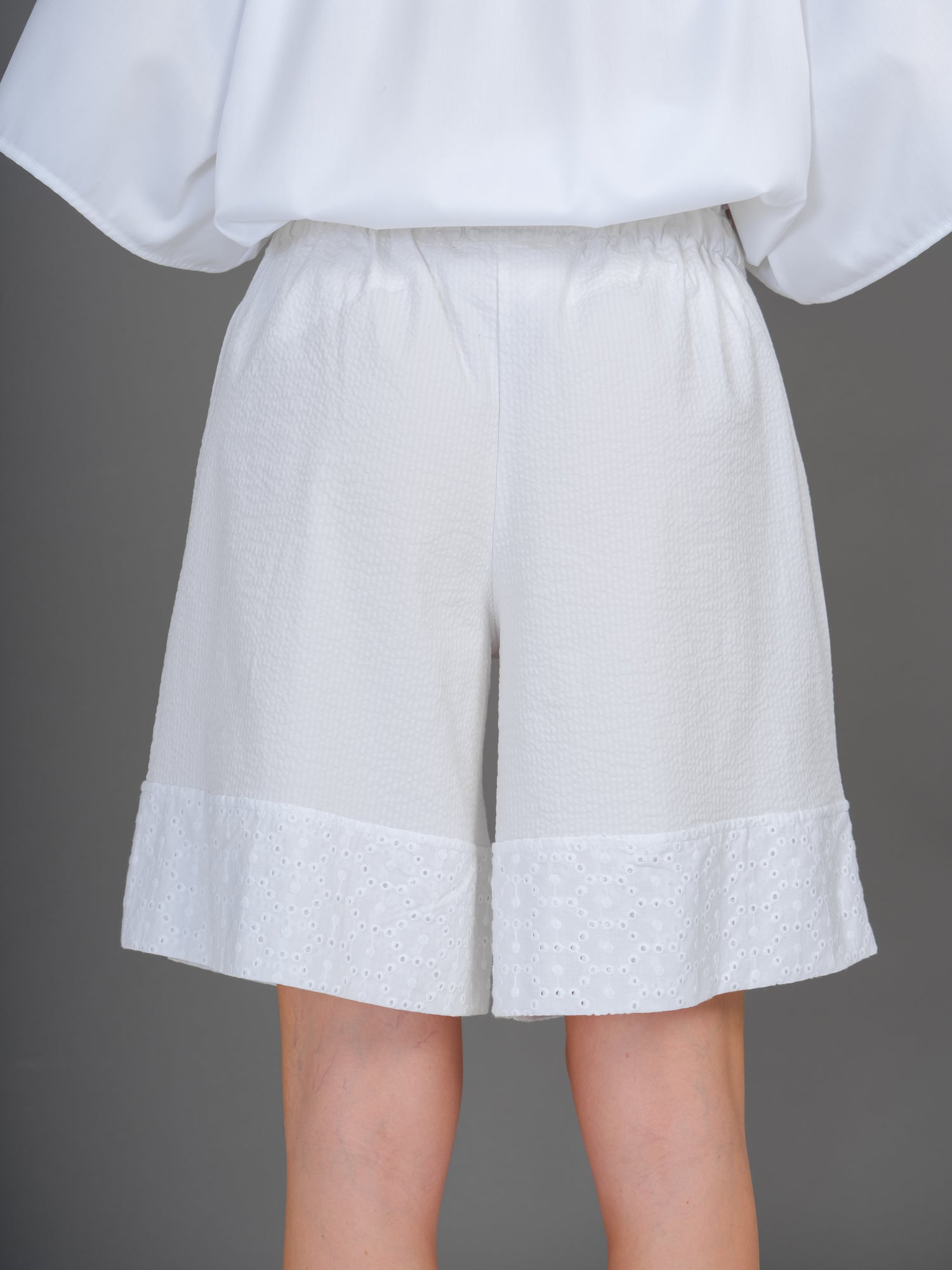 Lido shorts white