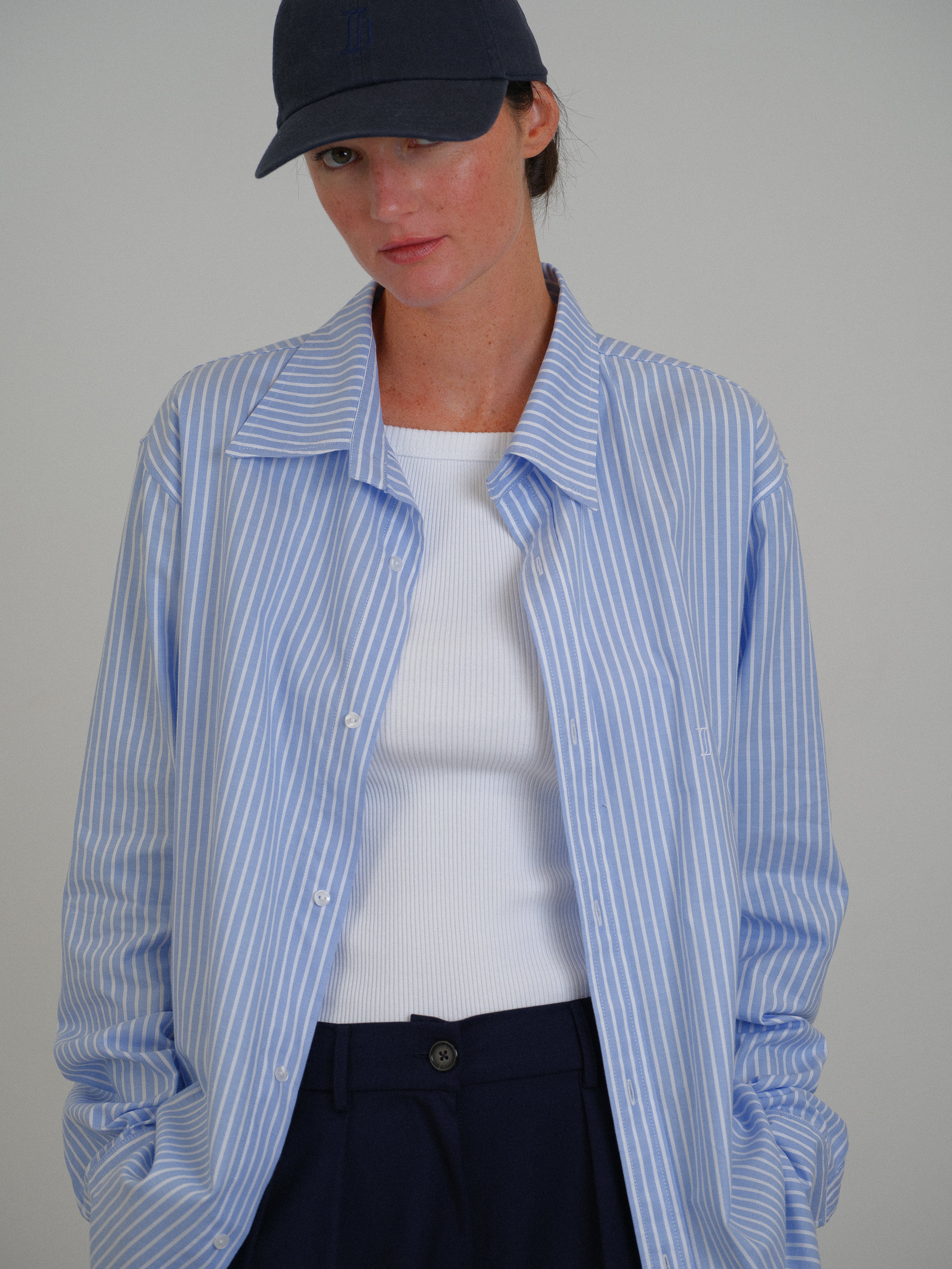 MEN SHIRT WITH BLUE STRIPES