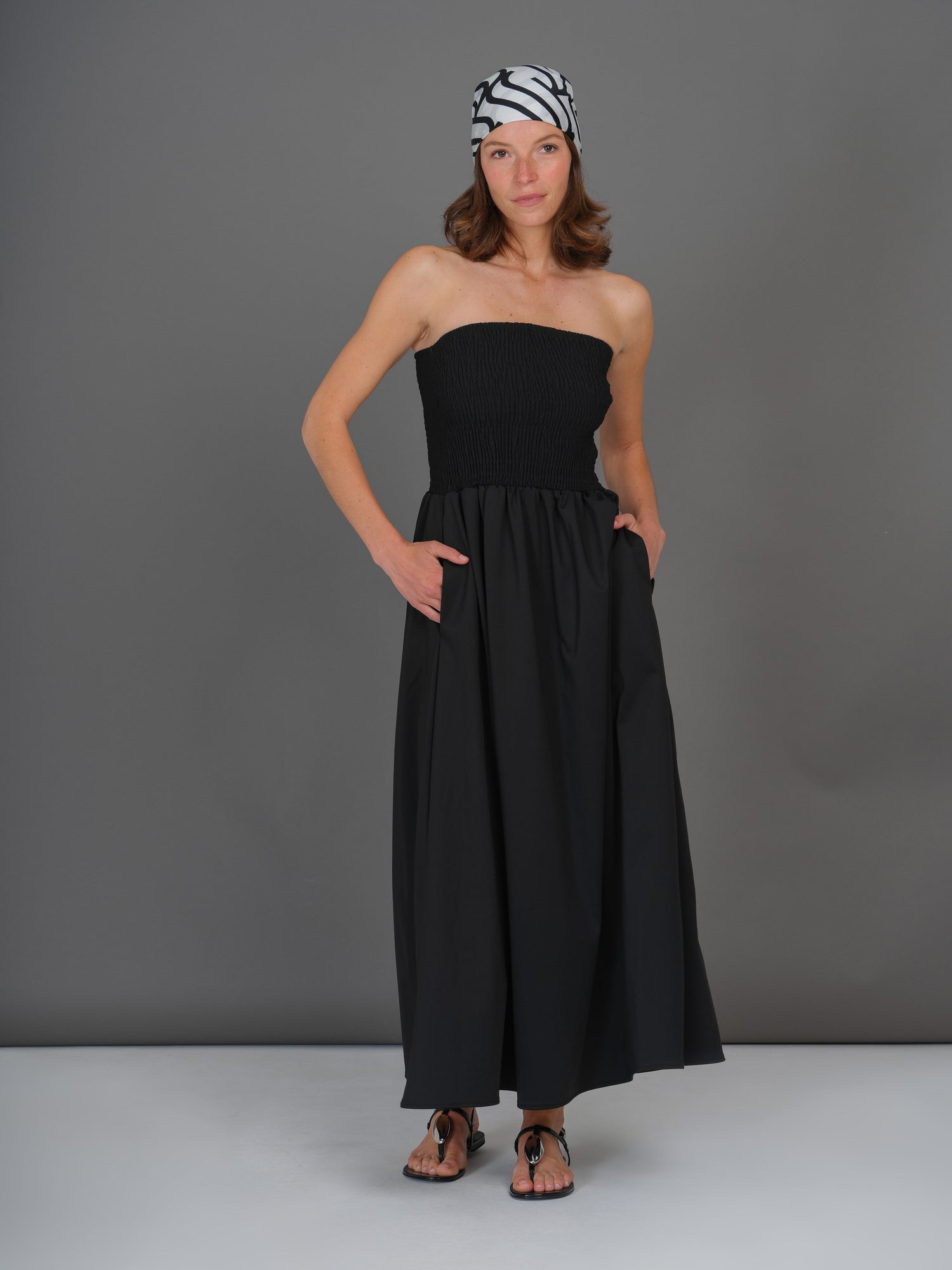Ava dress black