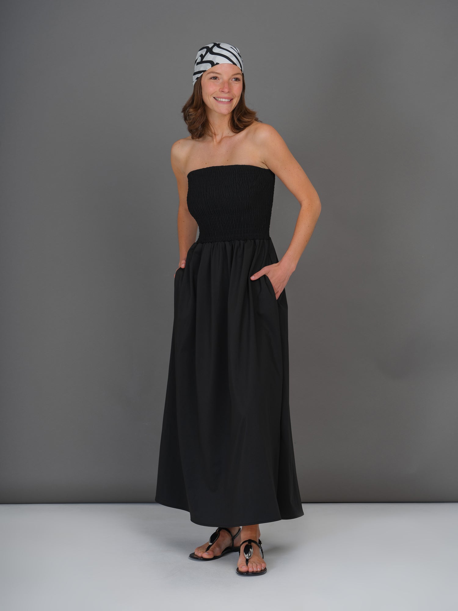 Ava dress black