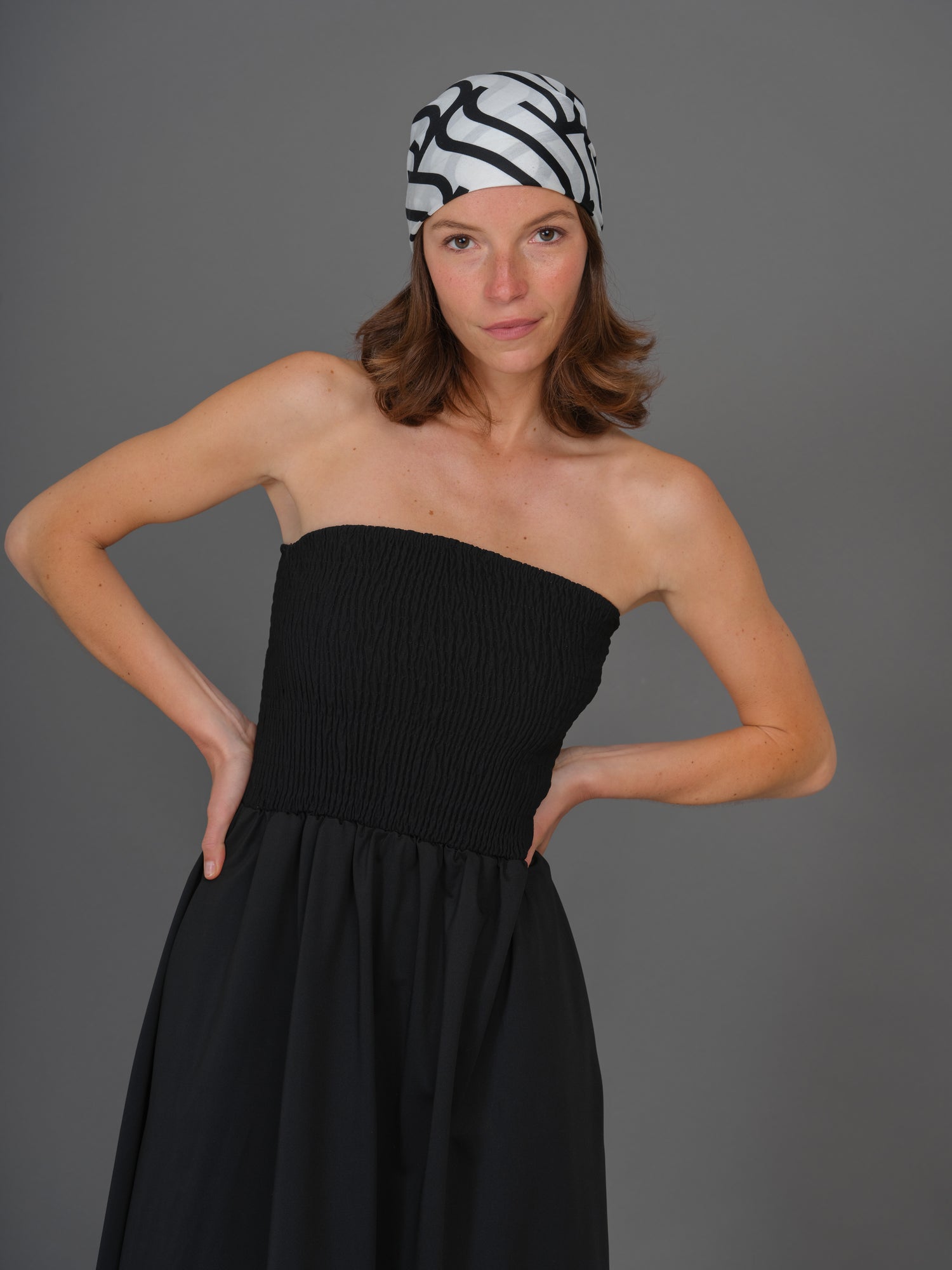 Ava dress black