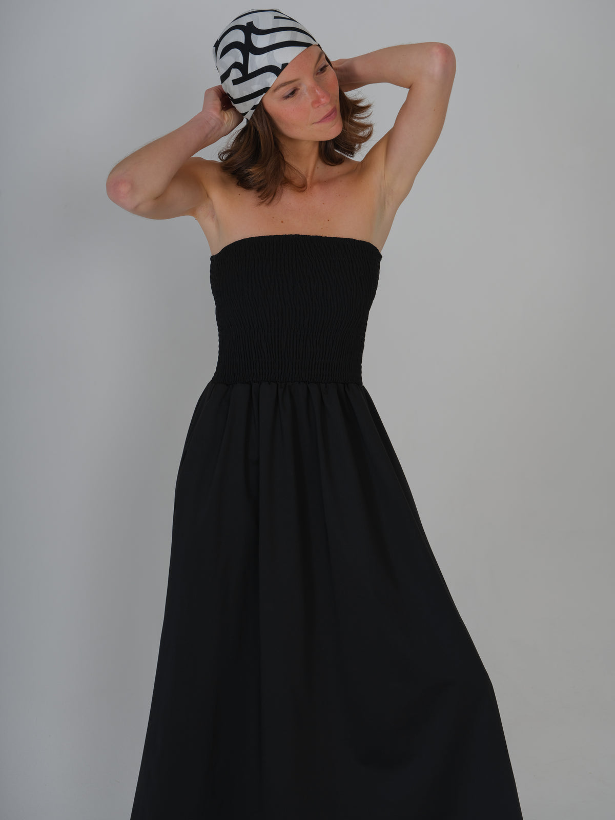 Ava dress black