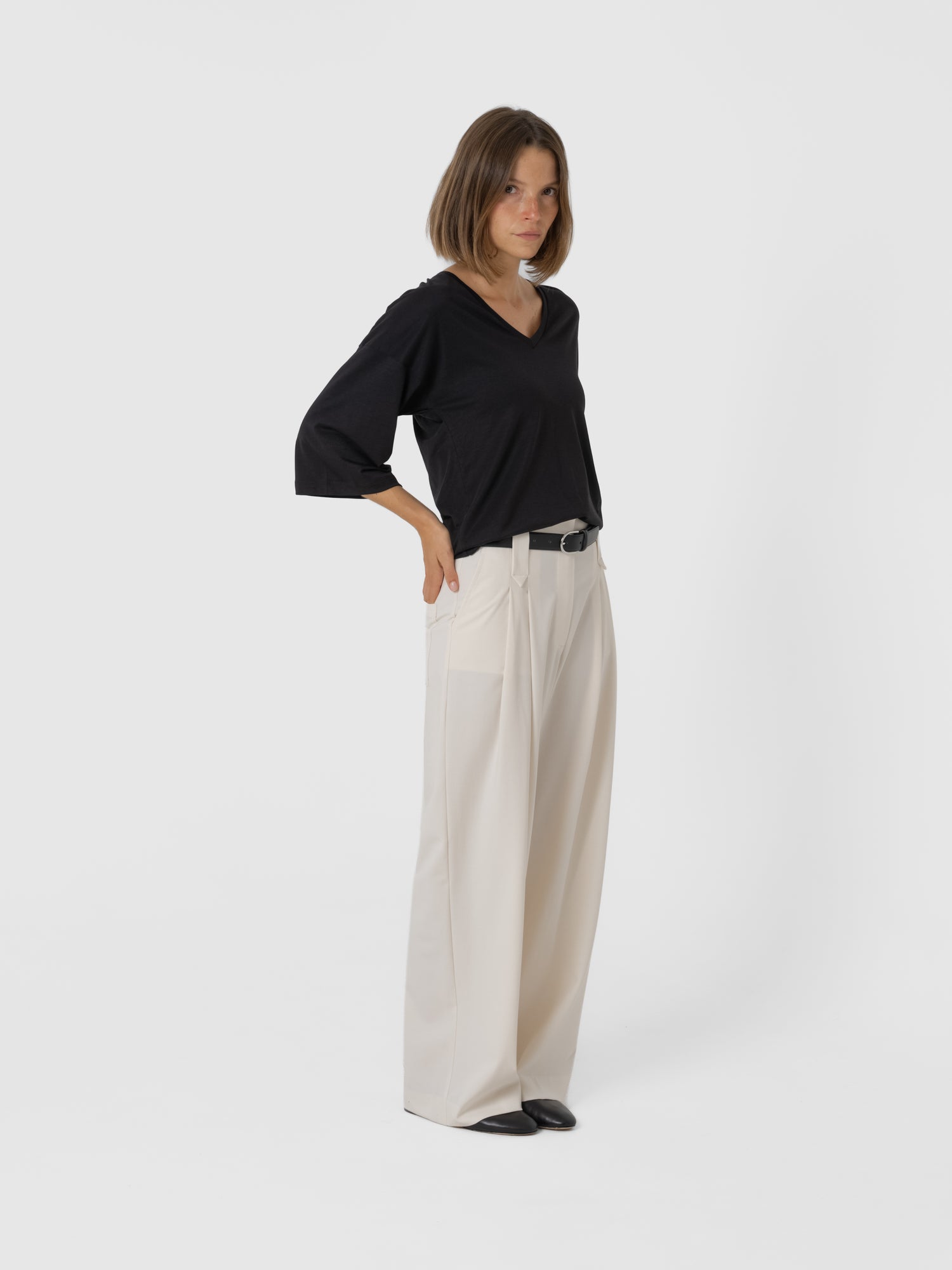 Louise tee black