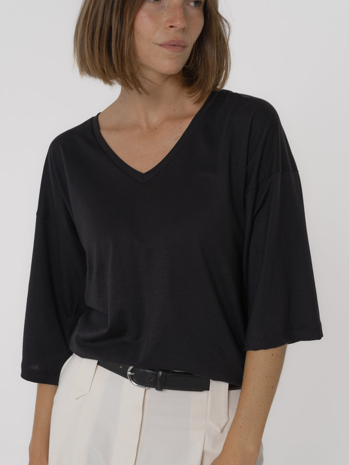 Louise tee black