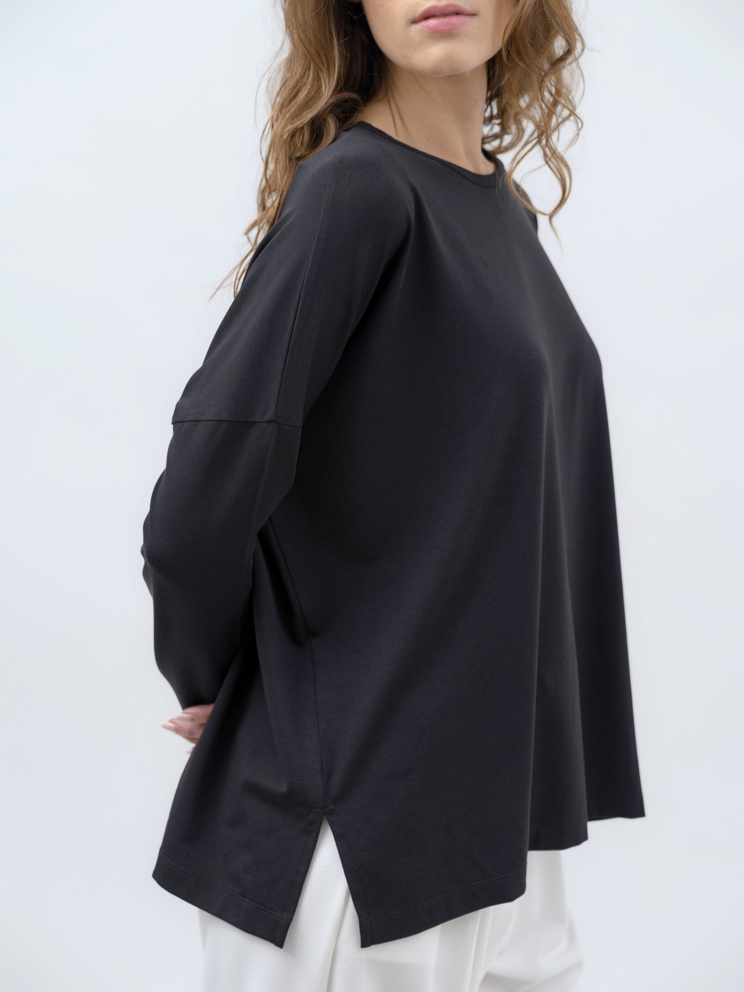 Lou tee black